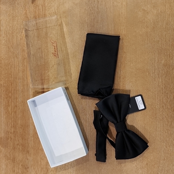 Brand Q Black Bow Tie and handkerchief Set - Picture 2 of 3